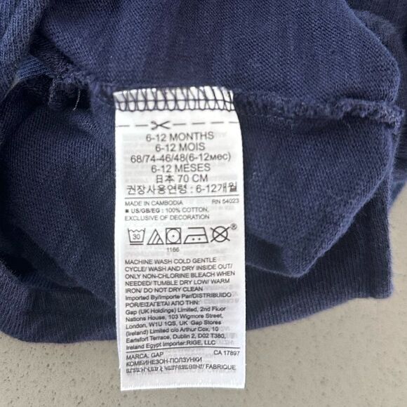 Baby Gap navy blue short sleeve romper size 6-12 months - Picture 3 of 3